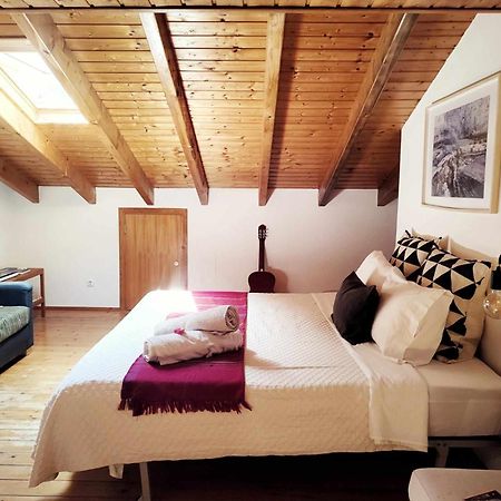 Homestay Attic Private Bedroom Aljezur Eksteriør bilde