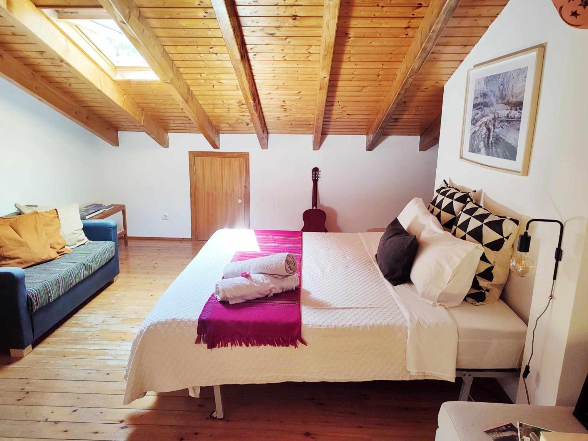 Homestay Attic Private Bedroom Aljezur Eksteriør bilde